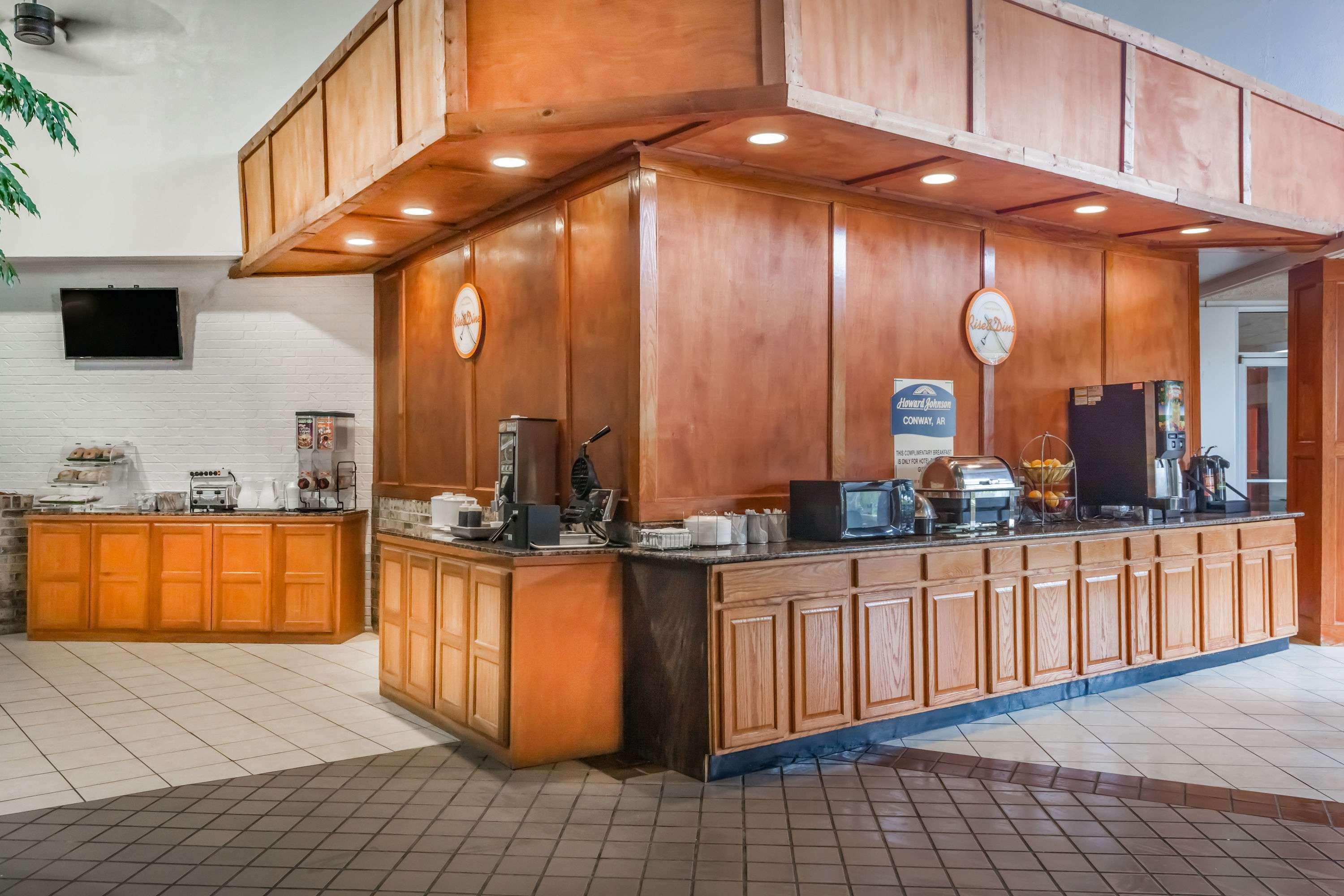 Howard Johnson By Wyndham Conway Exterior photo